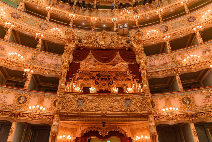 Italia - Venecia 140 - teatro La Fenice.jpg